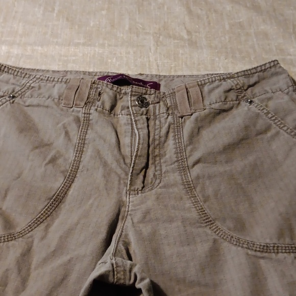 5/$10 Gloria Vanderbilt Brand Women's Capris Size 8 - Picture 3 of 7